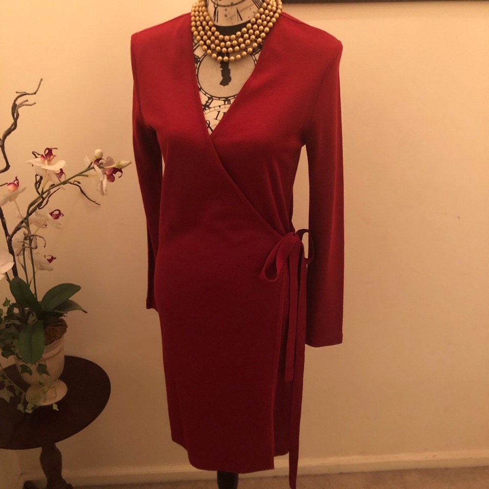 Burgundy wrap dress, size M, fits beautifully
